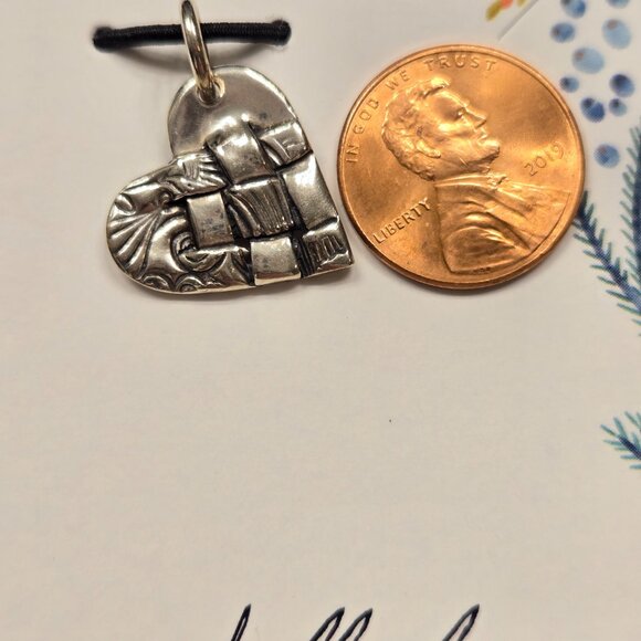 Holly Lane Heart Pendant *NEW* - Picture 5 of 5